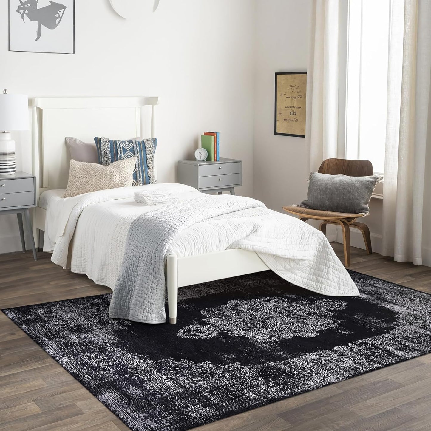 Ljuva Home Kilim Black and Gray Medallion Washable Rug Design 1319