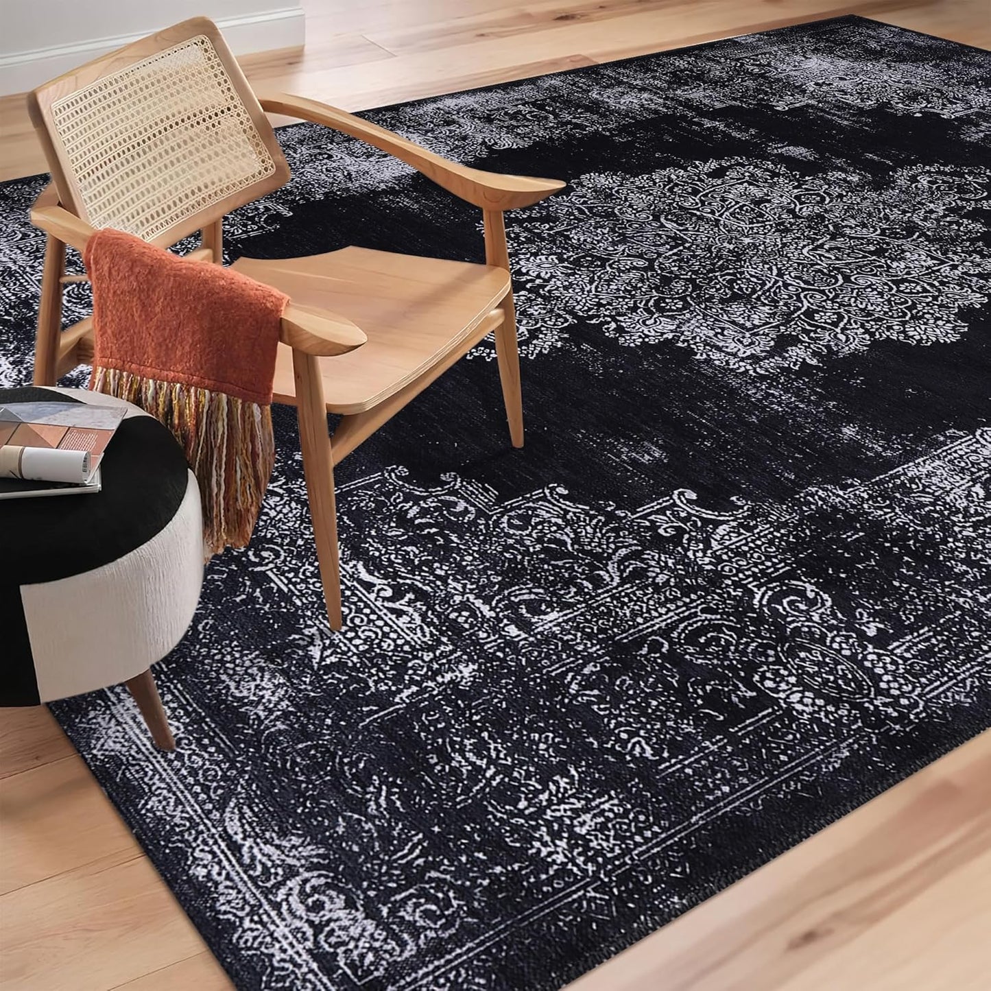 Ljuva Home Kilim Black and Gray Medallion Washable Rug Design 1319