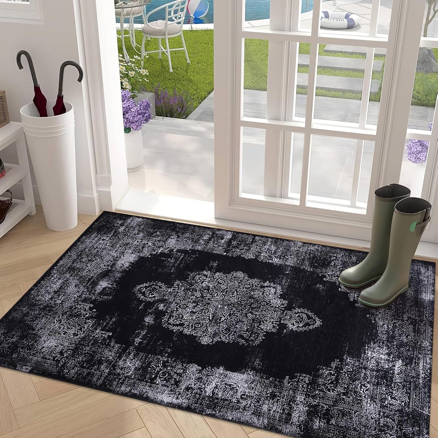 Ljuva Home Kilim Black and Gray Medallion Washable Rug Design 1319