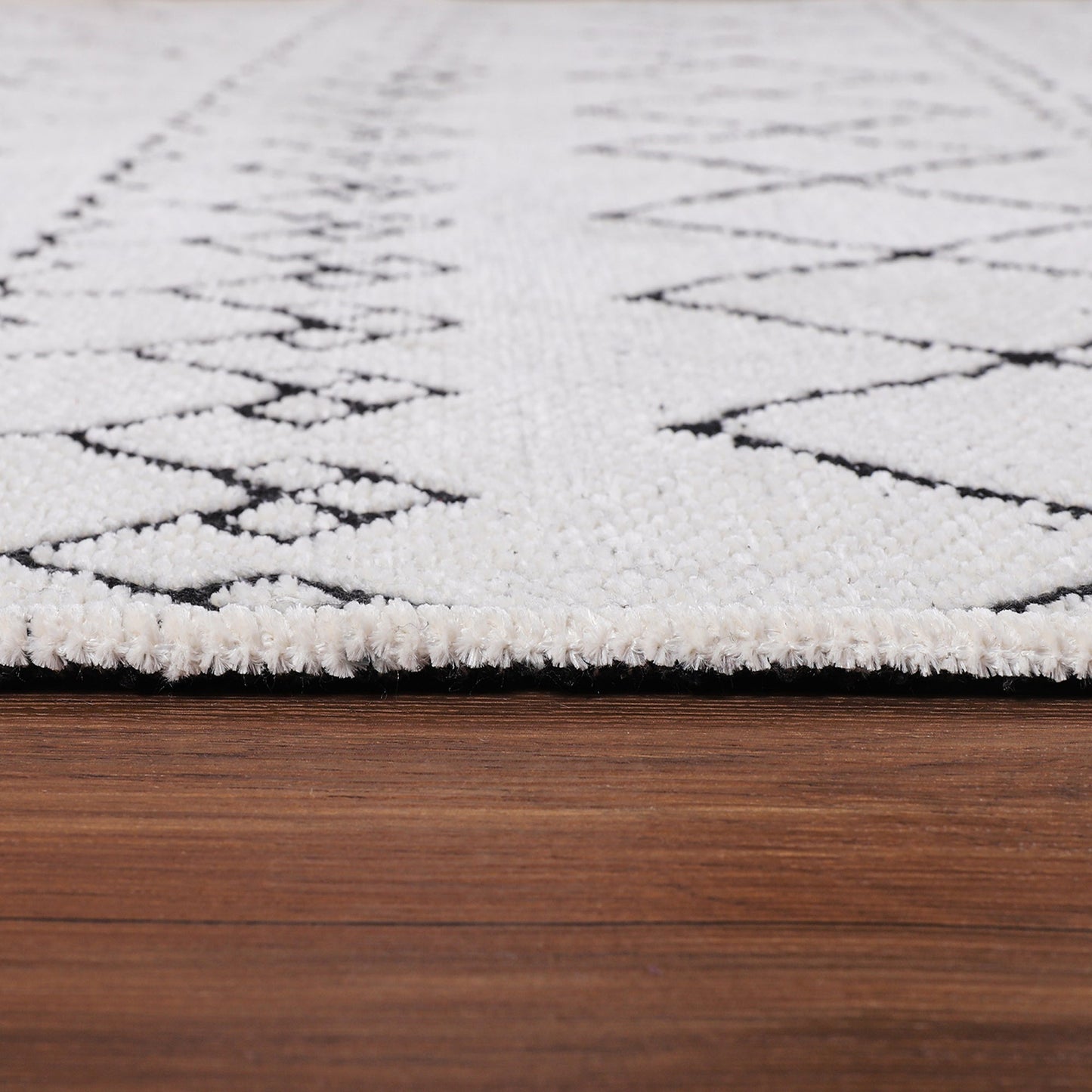 Ljuva Home Machine Washable Rug RW1801 – WHITE Soft Chenille
